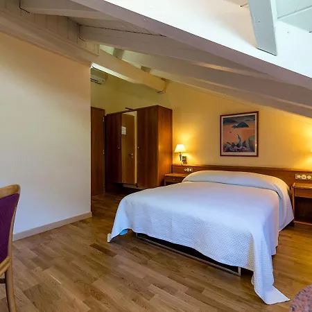Hotel Farinet 3*